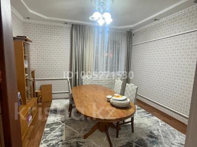 4-комнатная квартира · 100 м² · 1 этаж, Туйебекова 9а 3 — Находиться около вокзала, рядом халык1, азс стандарт петролиум за 11 млн ₸ в Шу