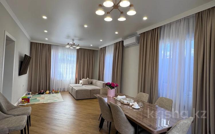 Отдельный дом · 4 комнаты · 124.4 м² · 4 сот., Самал - 3 за 61.6 млн 〒 в Уральске — фото 2