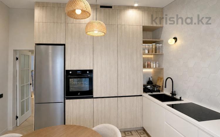 3-бөлмелі пәтер · 93 м² · 2/3 қабат, Құрамыс ш/а. 78, бағасы: 105 млн ₸ в Алматы, Наурызбайский р-н — фото 2