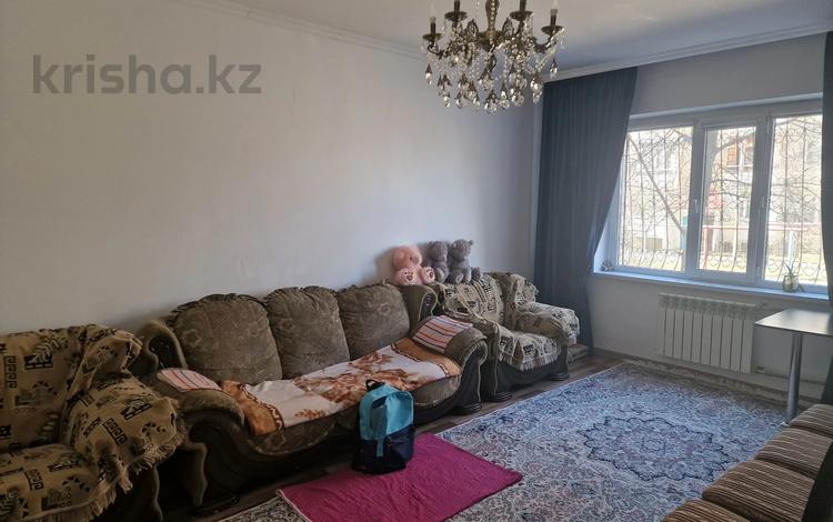 2-комнатная квартира, 54 м², 1/5 этаж, 3 мкр за 15.5 млн 〒 в Талдыкоргане, мкр Самал — фото 8