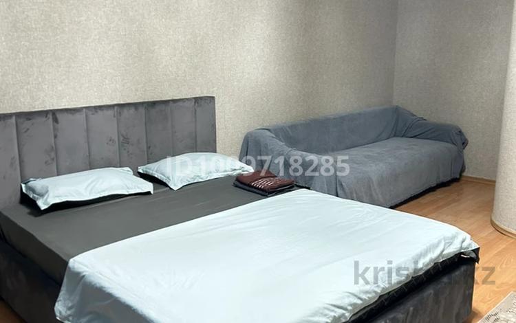 1-бөлмелі пәтер · 32 м² · 1/10 қабат, Шакарима 84а, бағасы: 10 000 ₸ в Семее — фото 2