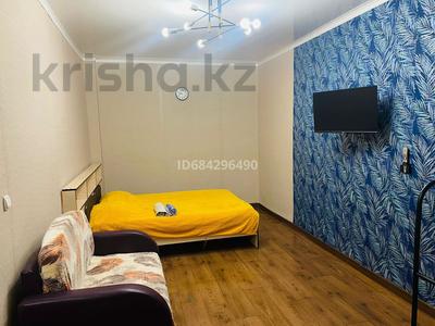 1-комнатная квартира, 37 м², 2/2 этаж посуточно, Бажова 40 за 9 000 〒 в Усть-Каменогорске, Ульбинский