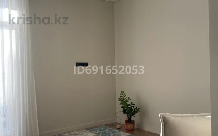3-комнатная квартира · 80 м² · 18/19 этаж, Аль-Фараби 41 за 800 000 ₸ в Алматы, Бостандыкский р-н — фото 2