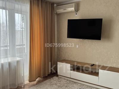 1-бөлмелі пәтер · 36 м² · 4/5 қабат, Бурова 19 /1 — Бурова- кабанбай Батыра, бағасы: 12 000 ₸ в Усть-Каменогорске