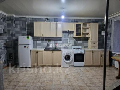1-бөлмелі пәтер · 50 м² · 1/5 қабат, Абая 177/1 4, бағасы: 90 000 ₸ в Уральске