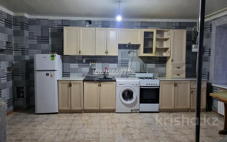 1-комнатная квартира · 50 м² · 1/5 этаж, Абая 177/1 4 за 90 000 ₸ в Уральске — фото 2