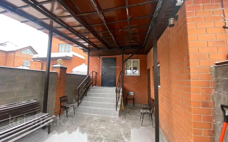 Отдельный дом · 4 комнаты · 257 м² · 10 сот., мкр Юго-Восток, ул Муканова 45/66 за 110 млн ₸ в Караганде, Казыбек би р-н — фото 2