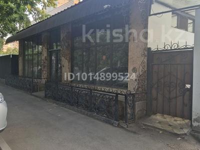 Үйдің бір бөлігі · 4 бөлме · 320 м² · 6 жүзд., Ауэзова 17 — БогенбайБбатыра, бағасы: 250 млн ₸ в Алматы, Алмалинский р-н
