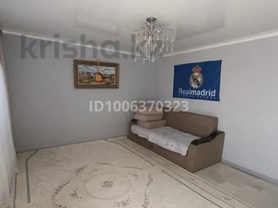 Отдельный дом · 4 комнаты · 120 м² · 8 сот., мкр Жастар 2, Мира 16 за 19 млн ₸ в Актобе, жилой массив Жанаконыс