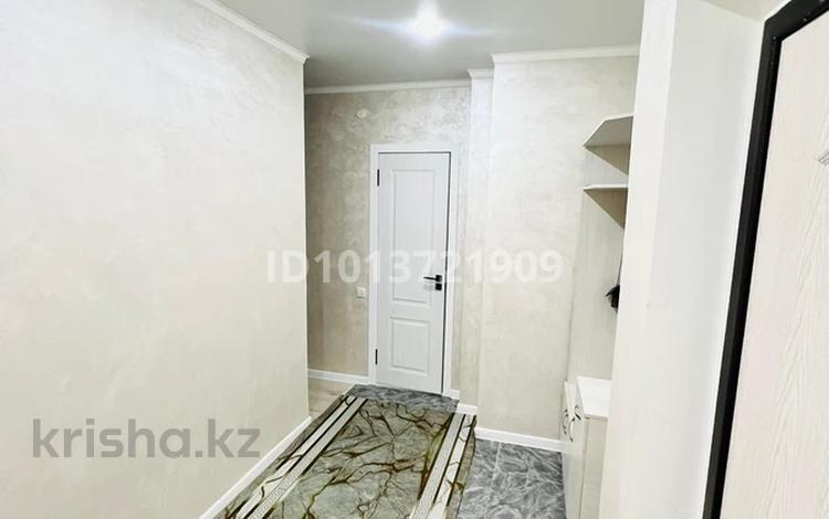 1-комнатная квартира · 35 м² · 9/9 этаж, мкр Шугыла, Райымбека 590/9 — Райымбек за 200 000 ₸ в Алматы, Наурызбайский р-н — фото 2