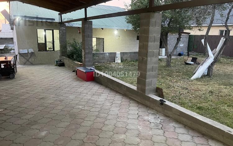 Отдельный дом · 5 комнат · 130 м² · 7 сот., Малиновая 53 — Магазин Аида дача канал за 15 млн ₸ в Есик — фото 2