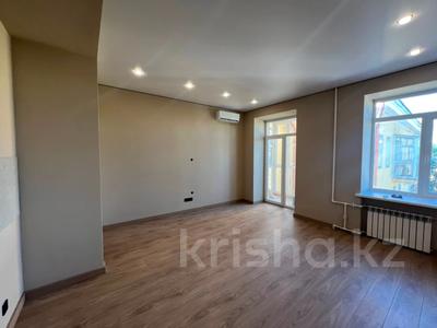 2-комнатная квартира · 48.7 м² · 4/4 этаж, мкр Новый Город, Назарбаева за 28 млн ₸ в Караганде, Казыбек би р-н