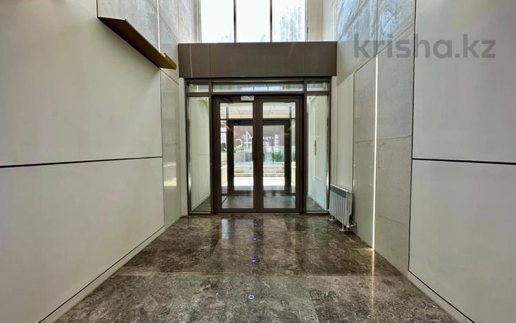 4-бөлмелі пәтер · 237.2 м² · 2/4 қабат, Рахат ш/а., ул. Култобе 24/1 — ул. Аскарова - ул. Садыкова, бағасы: 165 млн ₸ в Алматы, Наурызбайский р-н — фото 68