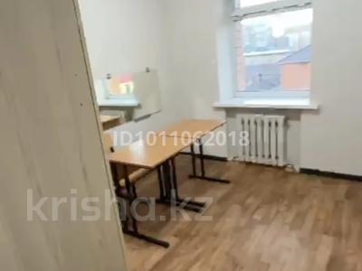 Отдельный дом · 15 комнат · 800 м², Акарыс 28 за 3 млн 〒 в Астане, Алматы р-н