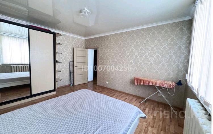1-комнатная квартира · 60 м² · 5/9 этаж, Момышулы 4 — Момышулы тауелсиздик пересечение возле дворец школьников за 14 000 ₸ в Астане, Алматы р-н — фото 3
