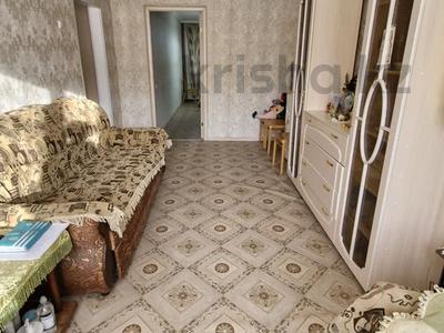 2-комнатная квартира · 40 м² · 1/5 этаж, Алии Молдогуловой 48б — Магазин ирис за 8.5 млн 〒 в Экибастузе