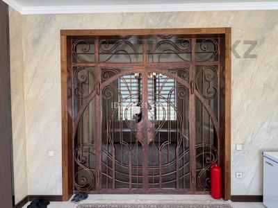 Отдельный дом · 10 комнат · 590 м² · 16 сот., мкр Акжайык за 185 млн 〒 в Шымкенте, Абайский р-н