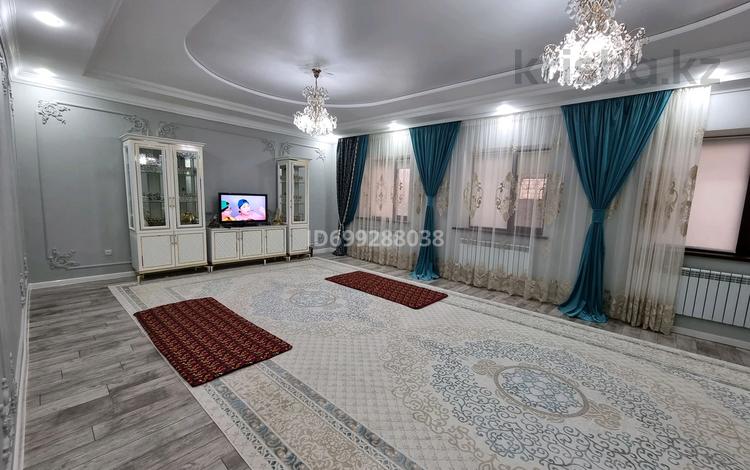 Отдельный дом · 8 комнат · 614 м² · 6 сот., пгт Балыкши, Балыкши за 75 млн 〒 в Атырау — фото 2