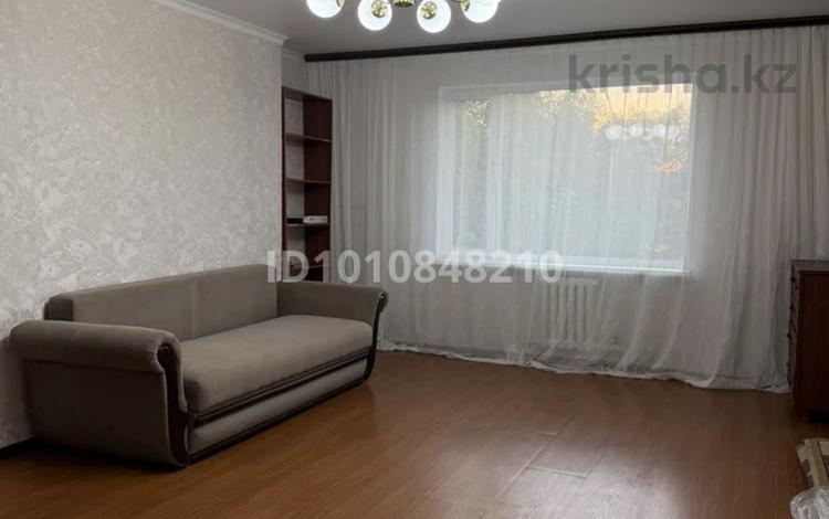 2-комнатная квартира · 64 м² · 2 этаж, мкр Юго-Восток 31А за 250 000 ₸ в Караганде, Казыбек би р-н — фото 19