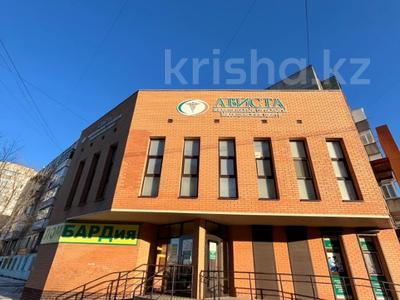 Офисы, салоны красоты, медцентры и аптеки, образование, кабинеты и рабочие места · 208.35 м² за ~ 1.1 млн 〒 в Караганде, Алихана Бокейханова р-н
