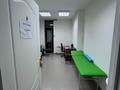 Офисы, салоны красоты, медцентры и аптеки, образование, кабинеты и рабочие места · 208.35 м² за ~ 1.1 млн 〒 в Караганде, Алихана Бокейханова р-н — фото 12