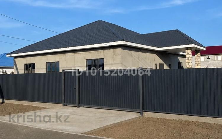 Отдельный дом · 4 комнаты · 190 м² · 8 сот., мкр Байтак-3, 7 34 за 23 млн ₸ в Атырау, мкр	Байтак-3 — фото 2