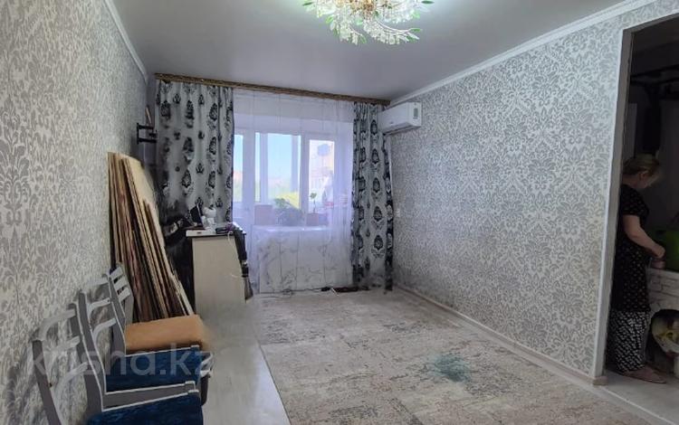 3-комнатная квартира, 56 м², 4/5 этаж, Ш Уалиханова за 11.9 млн 〒 в Актобе — фото 2