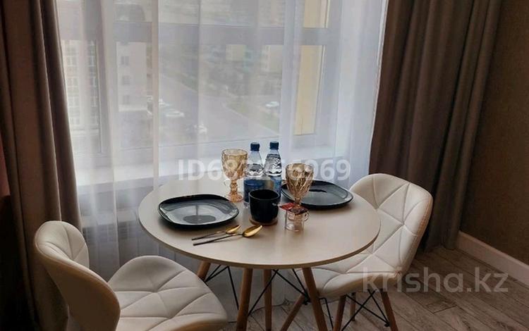 1-комнатная квартира · 43 м² · 8/10 этаж, Бокейхана 25а за 20 000 ₸ в Астане, Есильский р-н — фото 2
