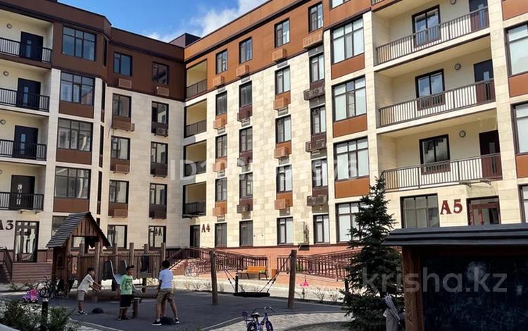 2-бөлмелі пәтер · 74.54 м² · 3/5 қабат, мкр Нурсая-3, Абулхайр-хана 56А — Абай центр, бағасы: 50 млн ₸ в Атырау — фото 4