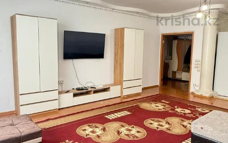 3-комнатная квартира · 120 м² · 9/12 этаж, Торайгырова 25 за 400 000 ₸ в Алматы, Бостандыкский р-н — фото 11