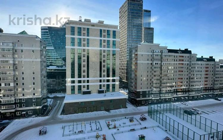 4-бөлмелі пәтер · 200 м² · 9/10 қабат, Достык 13, бағасы: 850 000 ₸ в Астане — фото 2