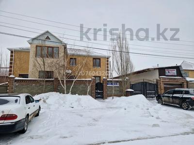 Жеке үй · 6 бөлме · 300 м² · 10 жүзд., Есиль 58 — Шакарим Кудайбердиулы, бағасы: 1 млн ₸ в Астане, Алматы р-н