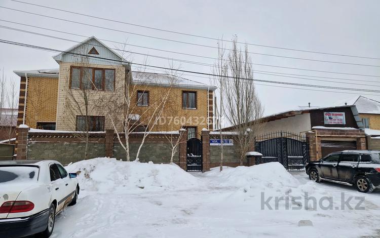 Жеке үй · 6 бөлме · 300 м² · 10 жүзд., Есиль 58 — Шакарим Кудайбердиулы, бағасы: 1 млн ₸ в Астане, Алматы р-н — фото 2