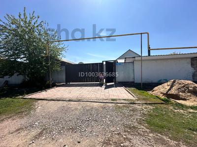 Отдельный дом · 4 комнаты · 180 м² · 10 сот., Геология 95б — Монтажник за 35 млн 〒 в Каргалы (п. Фабричный)