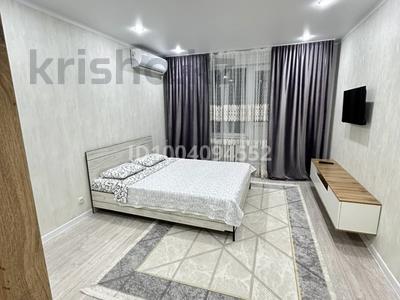 1-комнатная квартира · 33 м² · 4/9 этаж, 5 мкр 10 за 12 000 〒 в Аксае