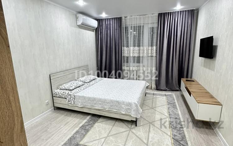 1-комнатная квартира · 33 м² · 4/9 этаж, 5 мкр 10 за 12 000 〒 в Аксае — фото 10