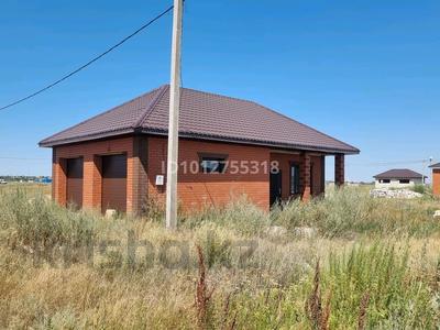 Отдельный дом · 1 комната · 95 м² · 8 сот., Куаная абдурахманова 153 за 15 млн ₸ в Актобе, жилой массив Жанатурмыс