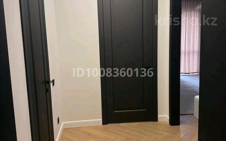 2-бөлмелі пәтер · 55 м² · 4/9 қабат, мкр Тараз, Рыскулова 33, бағасы: 55 млн ₸ в Шымкенте, Аль-Фарабийский р-н — фото 2