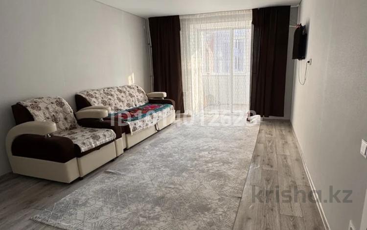 2-комнатная квартира · 62 м² · 7/9 этаж, Джамбула 5а за 180 000 ₸ в Семее — фото 2