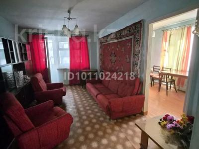 3-бөлмелі пәтер · 49.6 м² · 3/5 қабат, 6й микрорайон, 6й микрорайон 5, бағасы: 16.5 млн 〒 в Караганде, Казыбек би р-н