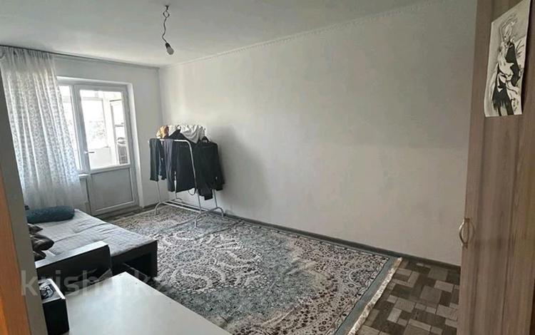 1-комнатная квартира · 33 м² · 5/5 этаж, мкр Аксай-2 за 23.5 млн ₸ в Алматы, Ауэзовский р-н — фото 2