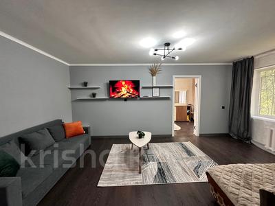 2-комнатная квартира · 44 м² · 1/5 этаж, мкр Новый Город, Ерубаева 33а — ЦУМ абзал Сити мол за 13 000 ₸ в Караганде, Казыбек би р-н