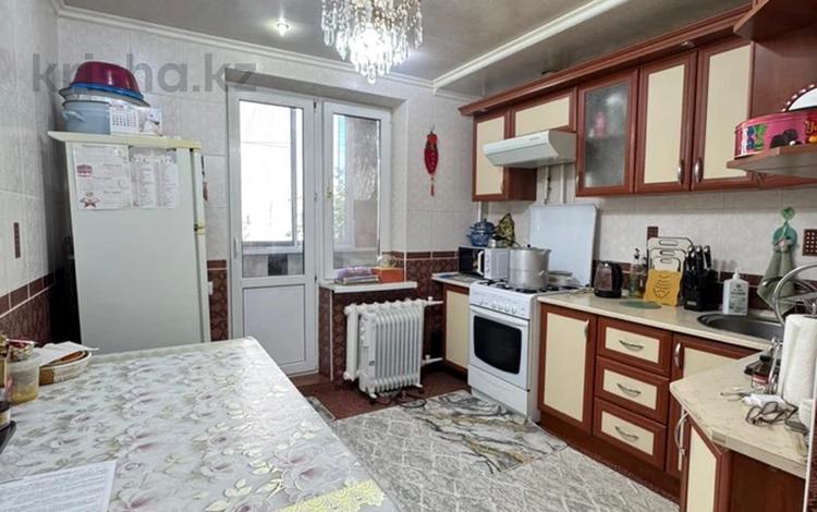 2-бөлмелі пәтер · 54.1 м² · 2/5 қабат, мкр 11, бағасы: 19 млн ₸ в Актобе — фото 2
