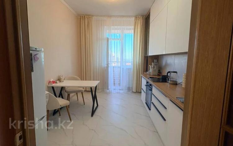 2-бөлмелі пәтер · 79.3 м² · 13/20 қабат, Ракымжан Кошкарбаев 28, бағасы: ~ 43.6 млн ₸ в Астане, Сарайшык р-н — фото 2