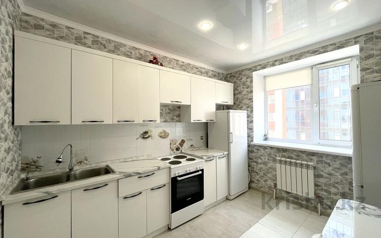 2-комнатная квартира, 65 м², 6/12 этаж, Тауелсиздик 34/10