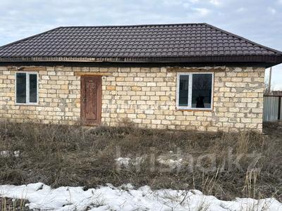 Жеке үй · 2 бөлме · 45 м², Талапкер 45, бағасы: 14 млн ₸ в Актобе, жилой массив Акжар-2