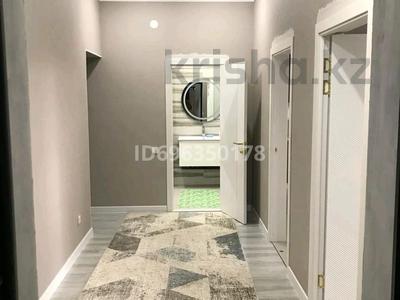 2-бөлмелі пәтер, 80 м², 3/5 қабат ай сайын, Фрунзе 71 — Хурина, бағасы: 350 000 〒 в Уральске