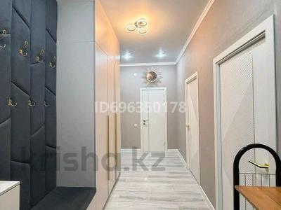 2-бөлмелі пәтер · 80 м² · 3/5 қабат, Фрунзе 71 — Хурина, бағасы: 350 000 ₸ в Уральске