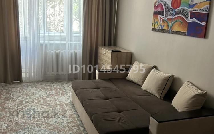 1-бөлмелі пәтер · 34 м² · 3/5 қабат, 4 ш/а 17, бағасы: 11 000 ₸ в Уральске, мкр 4 — фото 2