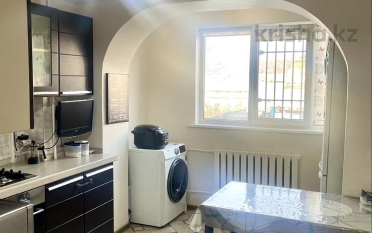 3-комнатная квартира · 67 м² · 5/9 этаж, мкр Самал-1 1 за 69 млн ₸ в Алматы, Медеуский р-н — фото 2